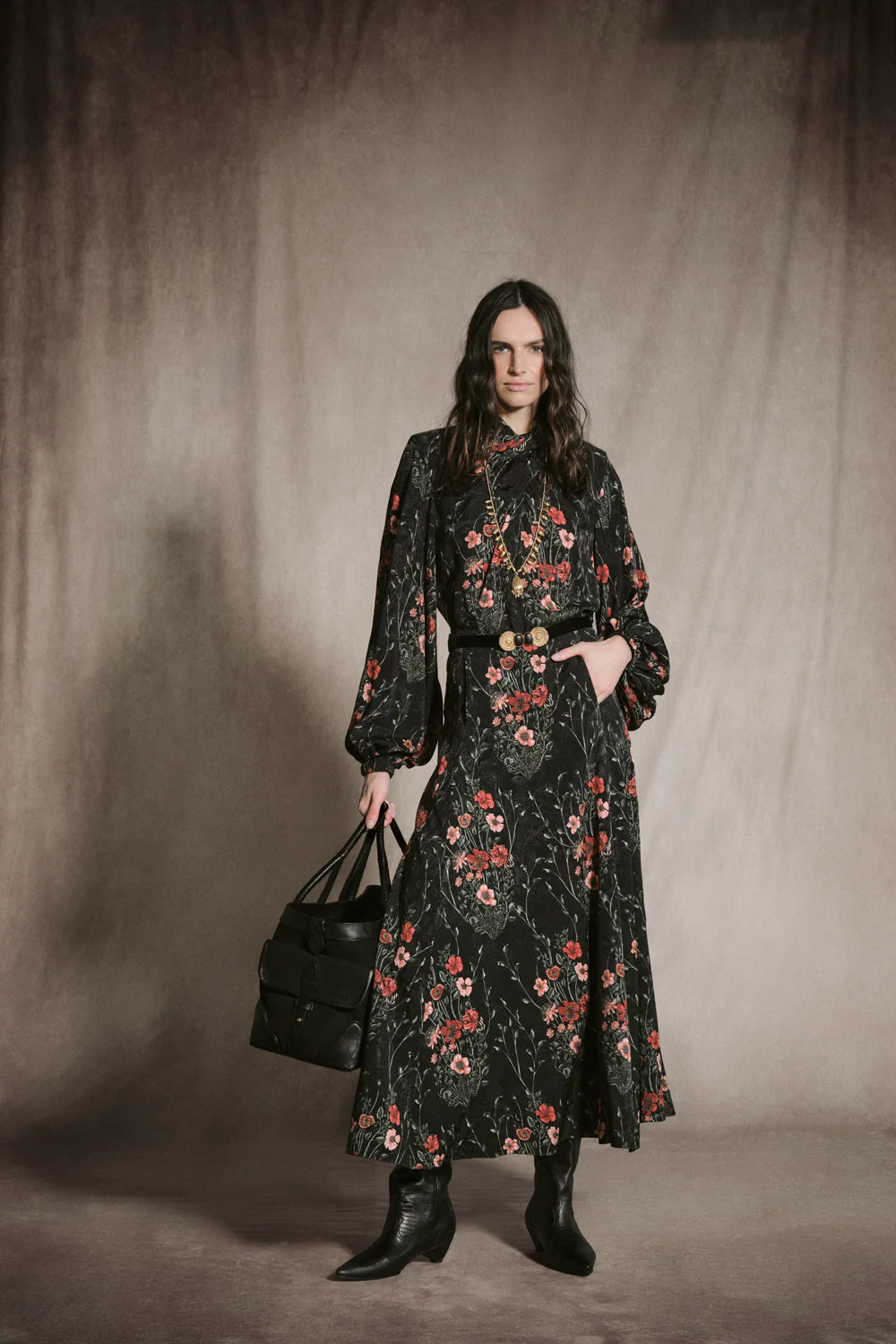 Intricate Islands Top